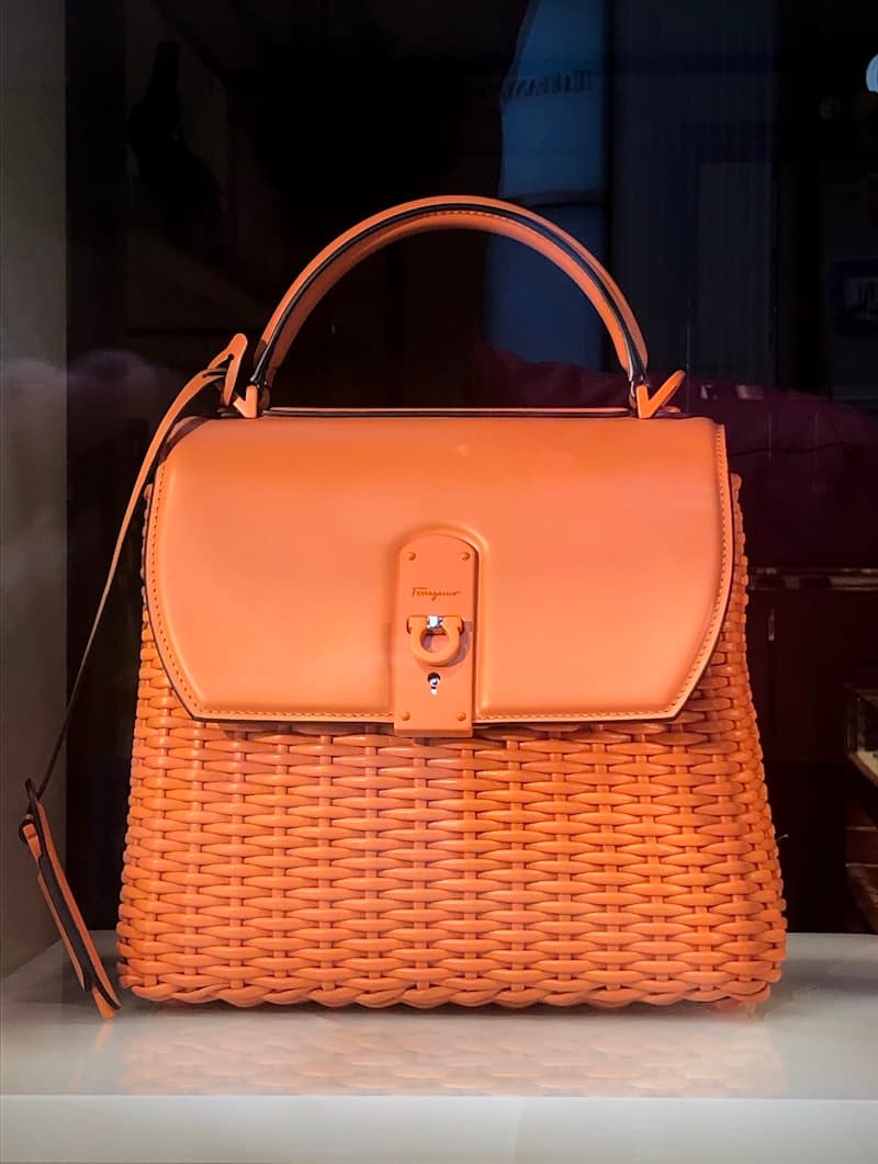 Louis Vuitton Capucines MM